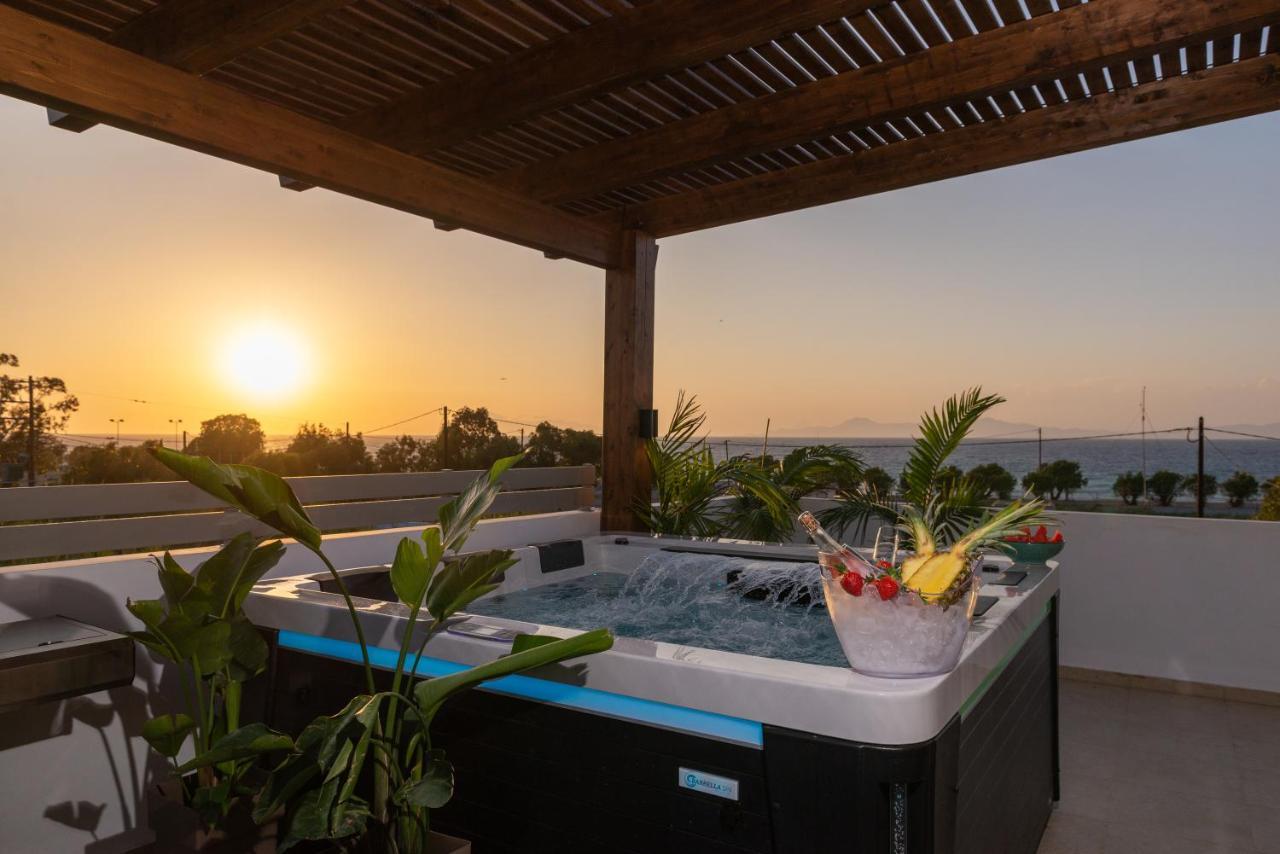 Odyssea Top View & Hot Jacuzzi Front Beach Кремасти Экстерьер фото