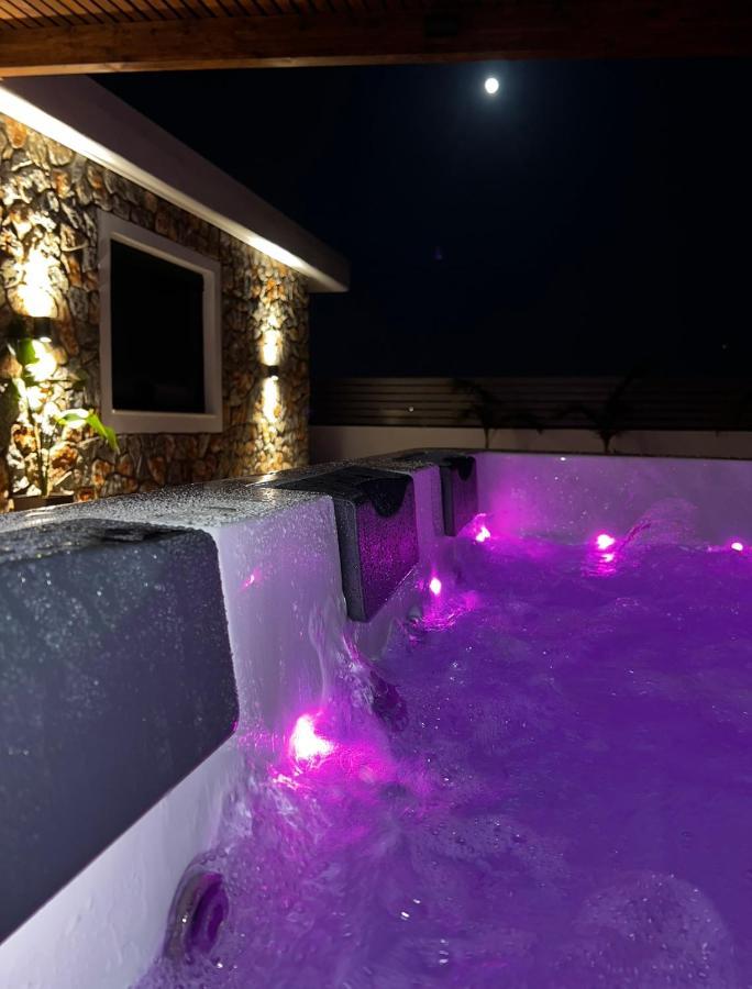 Odyssea Top View & Hot Jacuzzi Front Beach Кремасти Экстерьер фото
