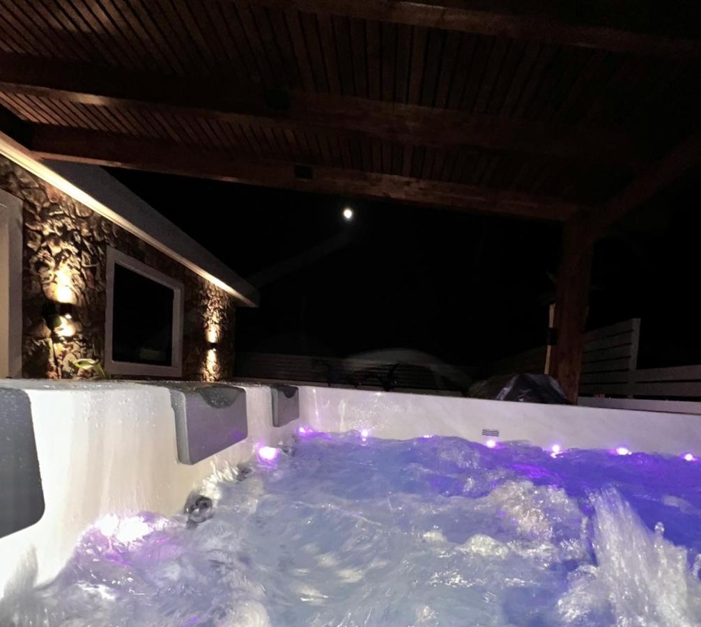 Odyssea Top View & Hot Jacuzzi Front Beach Кремасти Экстерьер фото